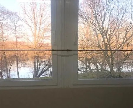 River View Near Frankfurt - 3 Rooms-4 Beds & 1 Sofa Bed -air Condition- Private Parking * Hainburg