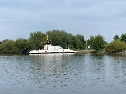 River View Near Frankfurt - 3 - 4 Betten & 1 Groesse Schlafcouch, Private Parking Διαμέρισμα *