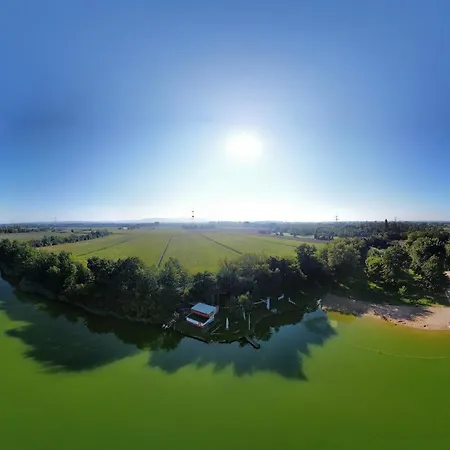 River View Near Frankfurt - 3 Rooms-4 Beds & 1 Sofa Bed -air Condition- Private Parking Lägenhet Hainburg