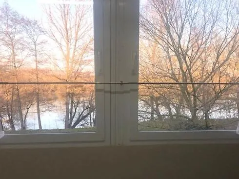 River View Near Frankfurt - 3 Rooms-4 Beds & 1 Sofa Bed -air Condition- Private Parking * Hainburg