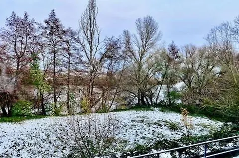 River View Near Frankfurt - 3 Rooms-4 Beds & 1 Sofa Bed -air Condition- Private Parking