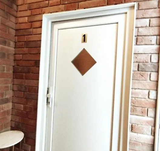 River View Near Frankfurt - 3 Rooms-4 Beds & 1 Sofa Bed -air Condition- Private Parking Apartmán Hainburg